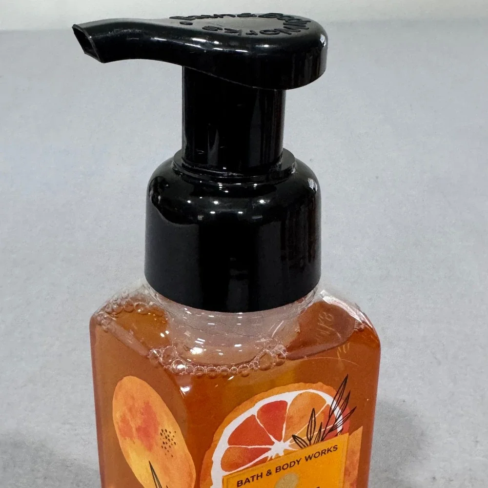 Bath & Body Works Orange Sunrise Gentle Foaming Hand Soap Orange 8.75oz New